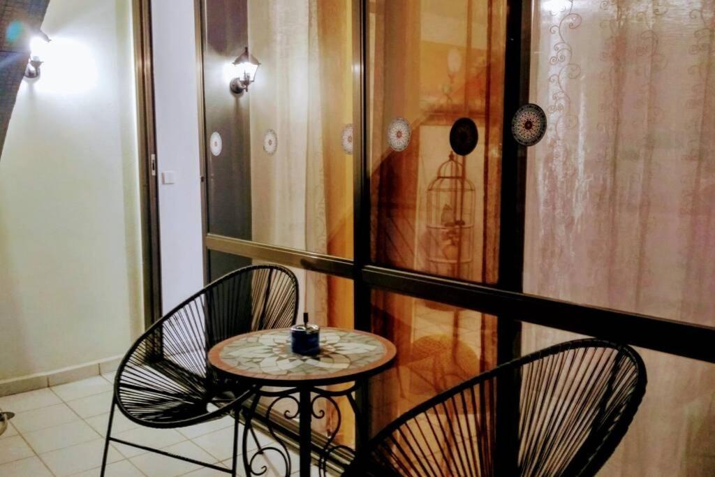 Liz'S Place Eilat Bagian luar foto