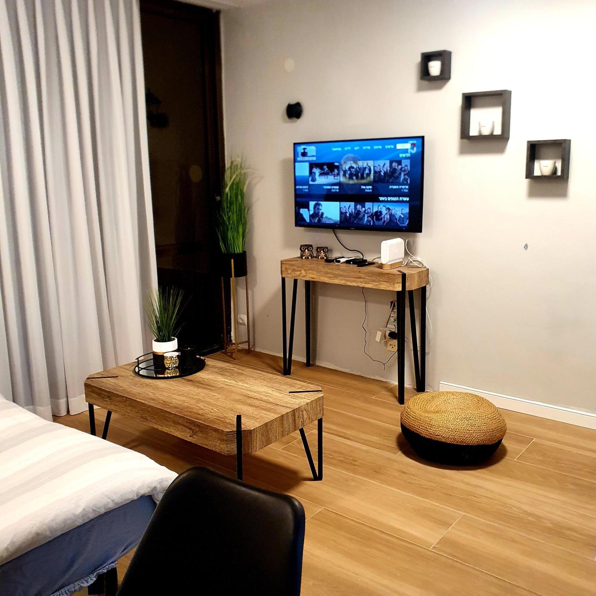 Liz'S Place Eilat Bagian luar foto