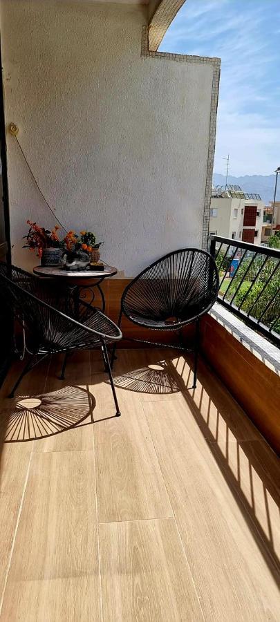 Liz'S Place Eilat Bagian luar foto